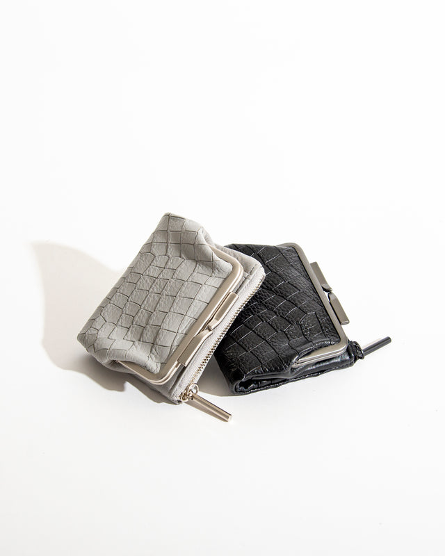 DLIA ZIP FRAME PURSE SHORT