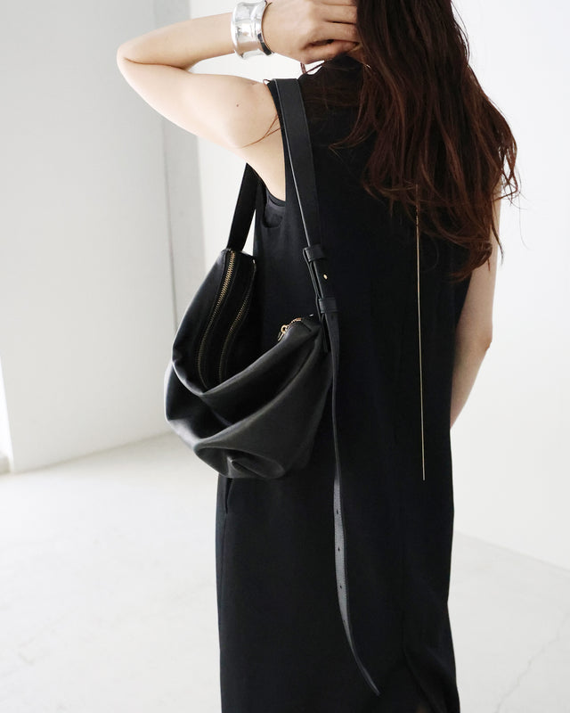 OBLIQUE SHOOULDER