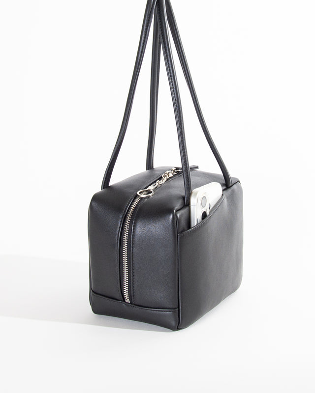 ARC POUCH BOSTON BAG